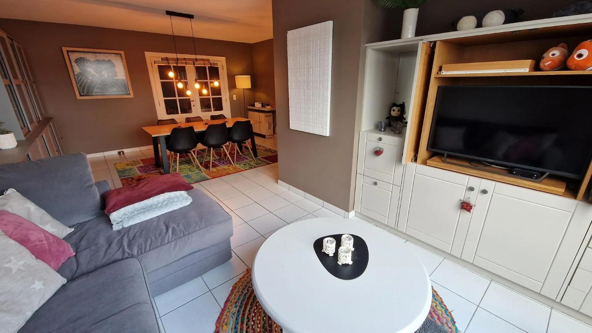 Very Large Duplex 4-Bedroom Apartment Less Than 5 Minutes From The Sea! T46 Ostend 0*,