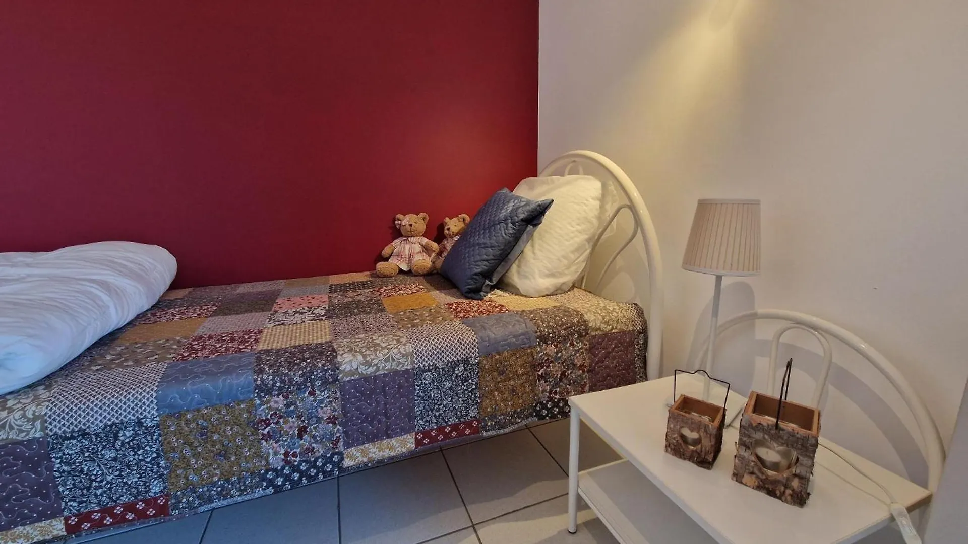 Very Large Duplex 4-Bedroom Apartment Less Than 5 Minutes From The Sea! T46 Ostend